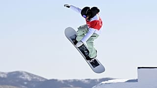Kozuback Kamilla a női hódeszkások slopestyle versenyszámának selejtezőjében a Kenting Havas Parkban