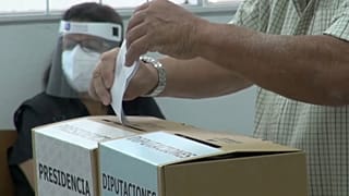 25 candidatos presidenciales y riesgo de abstención preceden una probable segunda vuelta
