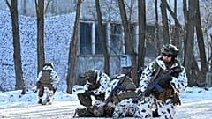 Des soldats ukrainiens à l'entraînement à Pripiat (Ukraine), le 4 février 2022