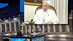 Papa Francesco durante il collegamento con Fabio Fazio.