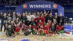 Portugal celebra título de bicampeão da Europa de futsal