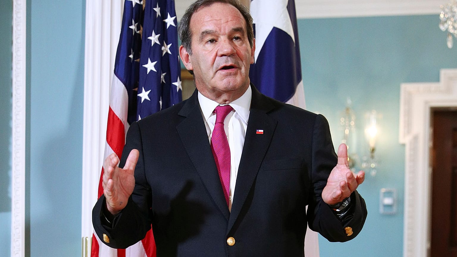 El Ministro de Relaciones Exteriores de Chile, Andrés Allamand, habla mientras se reúne con el Secretario de Estado Antony Blinken, 16/7/2021, Washington, Estados Unidos