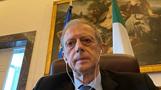 L'onorevole Piero Fassino durante l'intervista. 