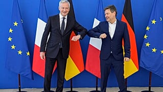Le Maire begrüßt Habeck in Paris