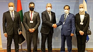 رئيس الكنيست ميكي ليفي يرحب بعلي راشد النعيمي رئيس لجنة الدفاع والداخلية والخارجية بالمجلس الوطني الاتحادي لدولة الإمارات العربية المتحدة والوفد الإماراتي المرافق له