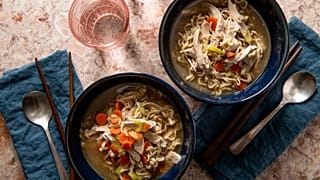 Eine leckere Nudelsuppe, viel zu schade zum Verschlingen ((Illustrationsbild)