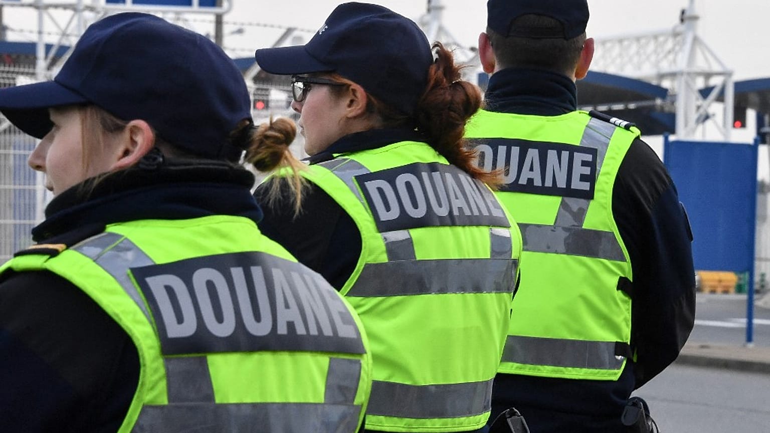 Fransa'nın kuzeyinde gümrük görevlileri