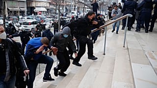 Στην ανακρίτρια οι συλληφθέντες για το περιστατικό οπαδικής βίας στη Θεσσαλονίκη