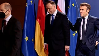 Ρωσοουκρανική κρίση: Διπλωματικές επαφές παράλληλα με πολεμικές προετοιμασίες 