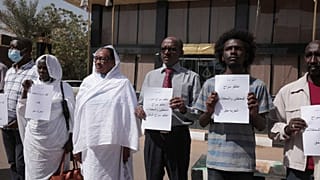 وقفة تطالب بالإفراج عن جميع المعتقلين أمام مكتب حقوق الإنسان التابع للأمم المتحدة في الخرطوم، السودان، الأربعاء 2 فبراير 2022