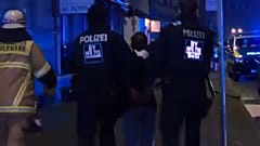 Imagen de la policía deteniendo al conductor del camión. Núremberg, Alemania.