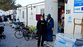 Μετανάστες στη δομή Καρά Τεπέ της Λέσβου