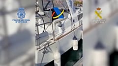 مركب العصابة المستخدم في تهريب الحشيش.