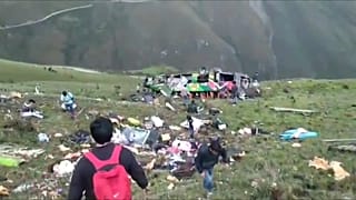 Imagen del accidente de autobús en la provincia de Pataz, Perú.