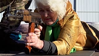 Ukraine far-right group offers training to civilians