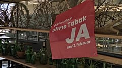 Рекламная афиша в поддержку запрета рекламы табачных изделий, Берн, 13 февраля 2022 г.