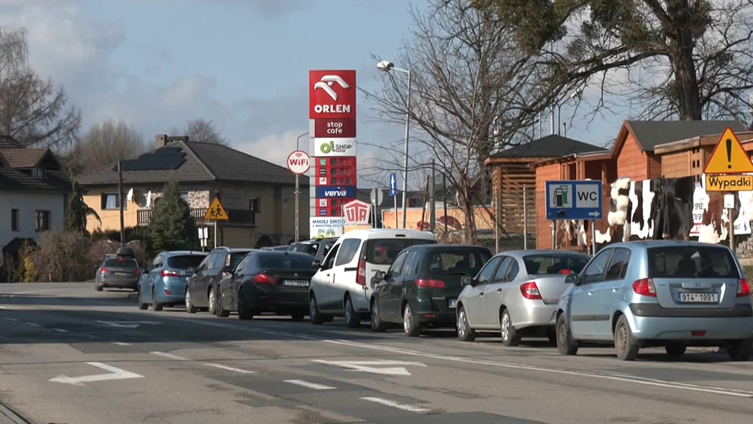 Polonia: carburante meno caro, i vicini fanno il pieno alla frontiera