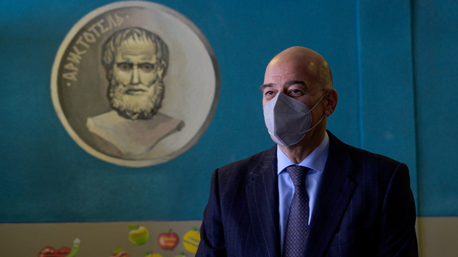 Ο υπουργός Εξωτερικών Νίκος Δένδιας επισκέπτεται το 8ο Σχολείο Ειδικής Εκμάθησης της Νεοελληνικής Γλώσσας, στον Σαρτανά