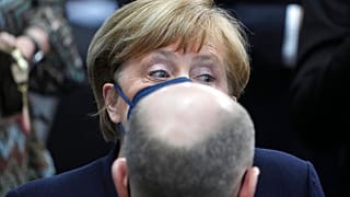 Ein kleiner Klick für einen Regierungschef aber ein großer Schritt in Sachen Kommunikation: Olaf Scholz ist jetzt auf Twitter! Merkel war dort nur über ihren Sprecher.