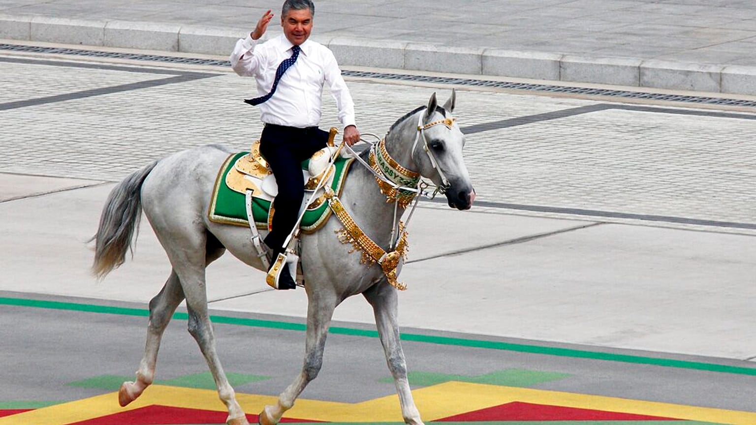 Gourbangouly Berdymoukhamedov à Achkhabad le 27 septembre 2021