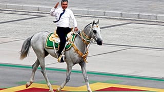 Gourbangouly Berdymoukhamedov à Achkhabad le 27 septembre 2021
