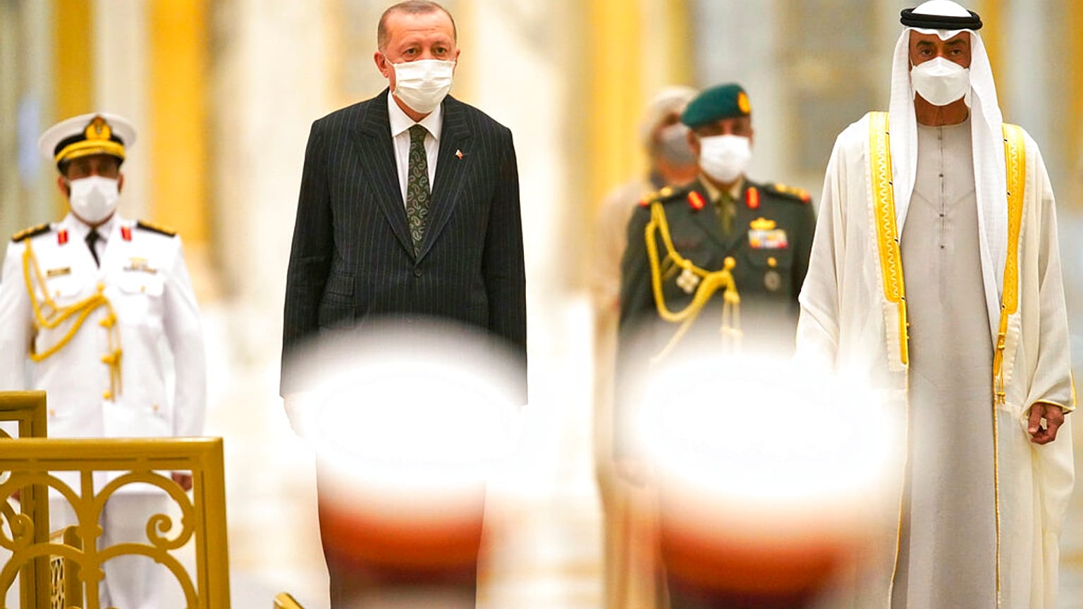 الرئيس التركي رجب طيب إردوغان وولي عهد أبوظبي الشيخ محمد بن زايد آل نهيان 