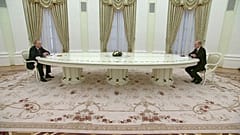ولادیمیر پوتین رئیس جمهور روسیه و اولاف شولتس، صدراعظم آلمان درباره بحران اوکراین گفتگو کردند.
