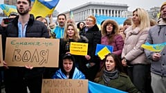 Украинцы отмечают День единения. Киев, 16 февраля 2022 года