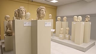 Εκθέματα στο Αρχαιολογικό Μουσείο Επαρχίας Λάρνακας