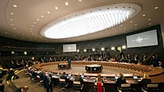 Réunion des ministres des Affaires étrangères des membres de l'OTAN à propos de la crise entre l'Ukraine et la Russie, le 16 février 2022