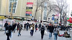 شارع التسوق الشهير مارياهيلفرستايس في فيينا - النمسا.
