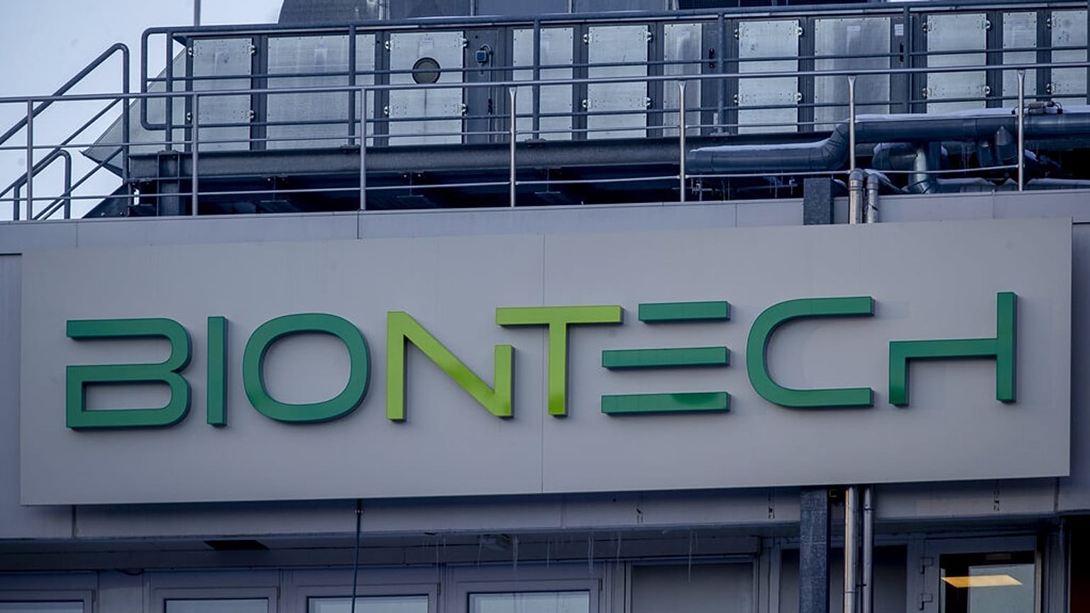 BioNTech организует мобильное производство вакцин в Африке