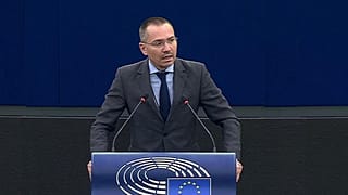 Der EU-Abgeordnete Angel Dzhambazki spricht in der Debatte zu Rechtstaatlichkeit in Straßburg, 16. Februar 2022.