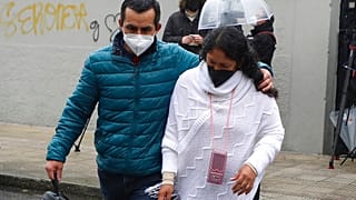 Familiares de uno de los marineros desaparecidos en el naufragio del pesquero gallego Villa de Pitanxo