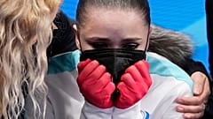 Камила Валиева после выступления в произвольной программе на Олимпиаде в Пекине, 17 февраля 2022 г.
