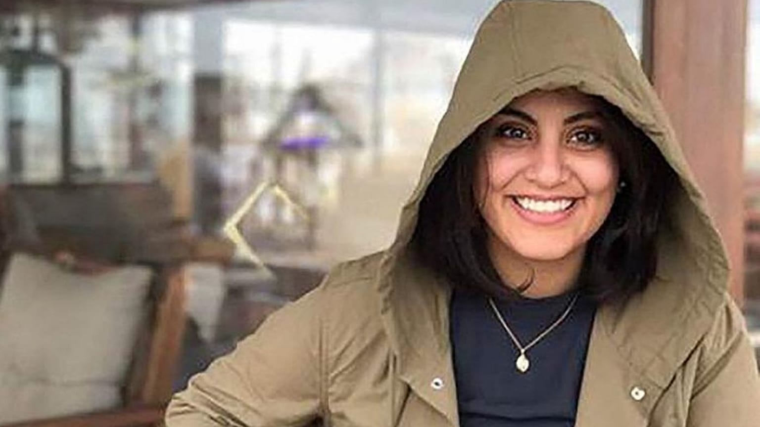 لجین الهذلول، کنشگر حقوق زنان و شخصیت رسانه‌ای اهل عربستان که در کشف بدافزار ساخت اسرائیل نقش مهمی داشت