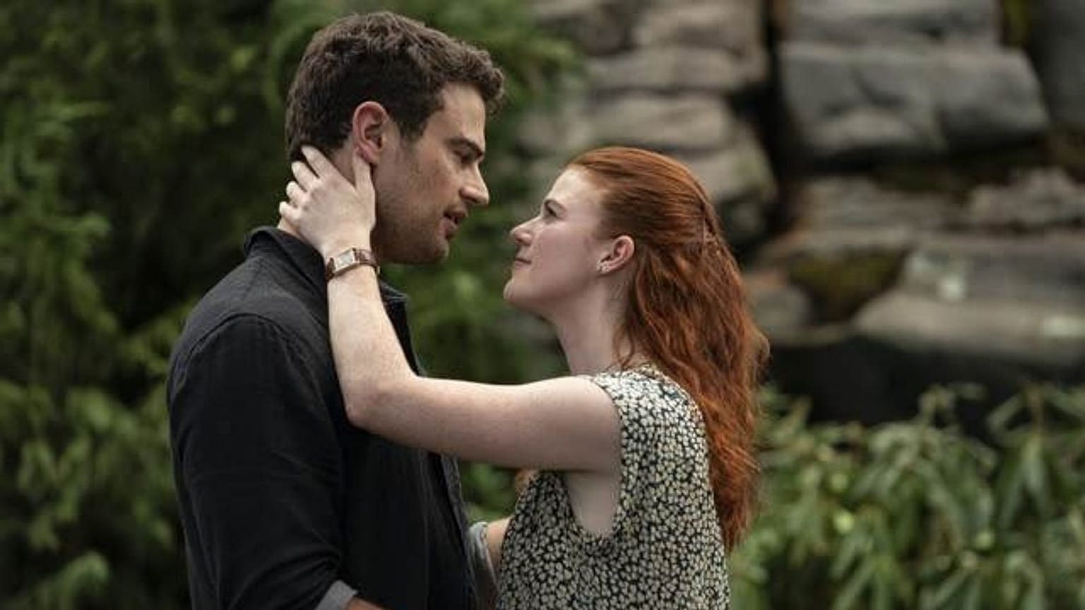 Leslie and James will star opposite each other in the new adaptation 