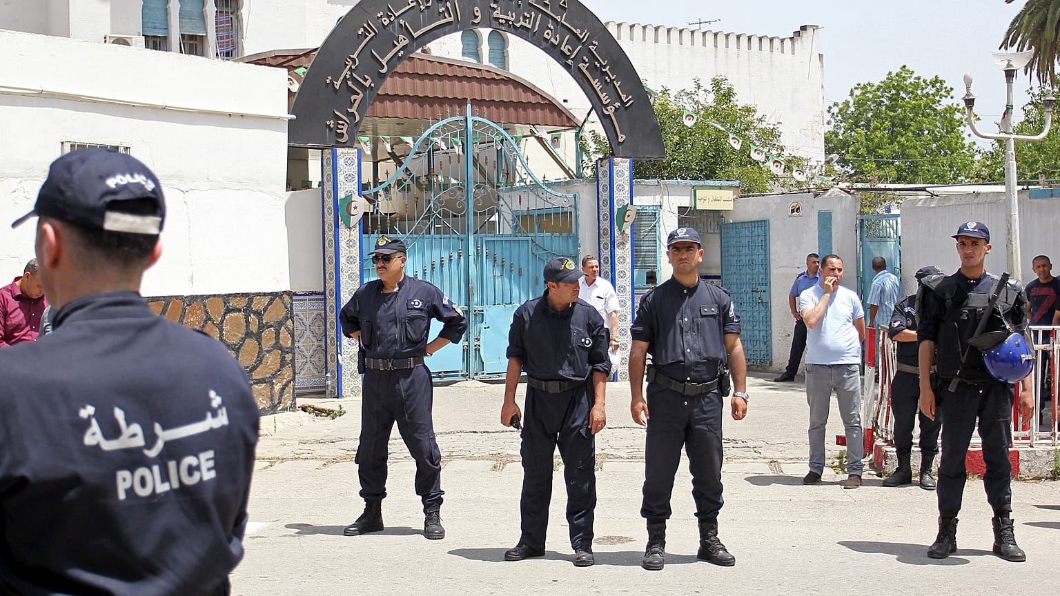 سجن الحراش بضواحي العاصمة الجزائرية.