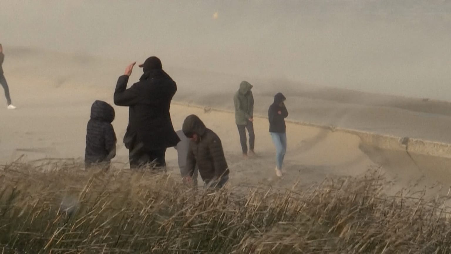 Sturm Eunice tobt mit 133 km/h über Belgien und die Niederlande