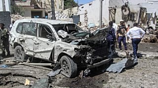 موقع تفجير سيارة مفخخة في مقديشو في 12 يناير 2022. أرشيف.
