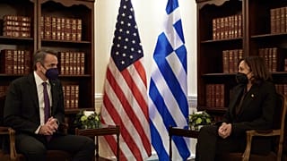 Ο Έλληνας πρωθυπουργός Κυριάκος Μητσοτάκης και η αντιπρόεδρος των ΗΠΑ Κάμαλα Χάρις