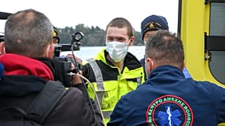Il giovane salvato questa domenica dall'Euroferry Olympia, andato a fuoco di fronte a Corfù