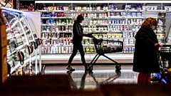 Edeka-Supermarkt in Düsseldorf, 29.4.2020.