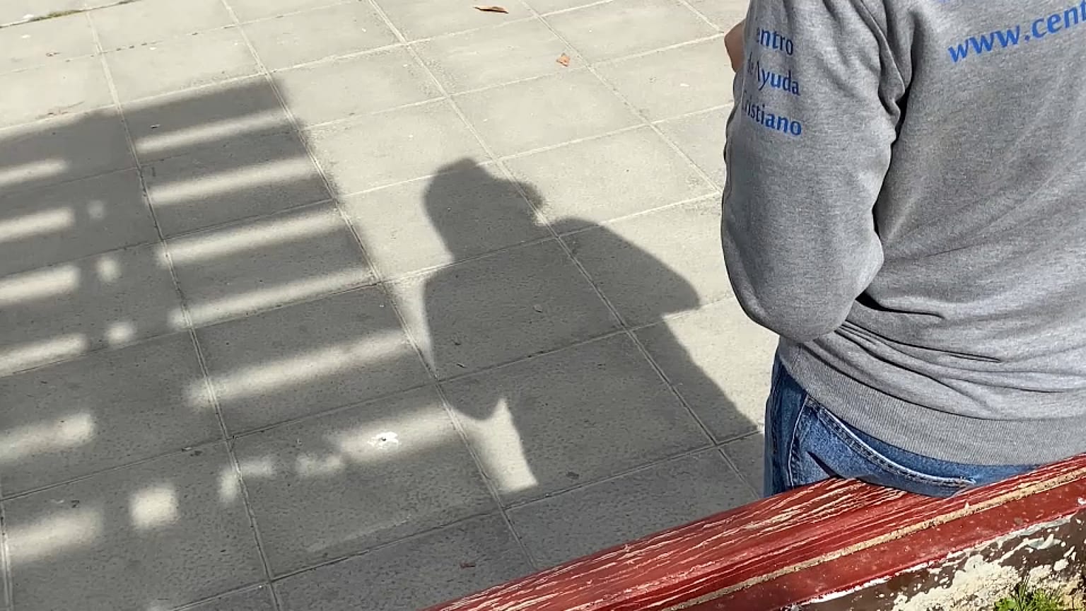 Artur è un giovane spagnolo uscito dal giro delle gang giovanili