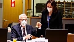 Der EU-Außenbeauftragte Borrell eröffnet die Sitzung in Brüssel