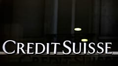 Archives : logo du Crédit Suisse, sur l'une de ses agences à Lausanne, le 6 avril 2021