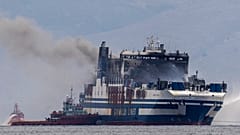 Φωτιά στο Euroferry Olympia
