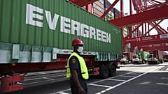 Sri Lanka İngiltere'den ithal edilen yasa dışı atık dolu son 45 konteyneri de geri gönderdi