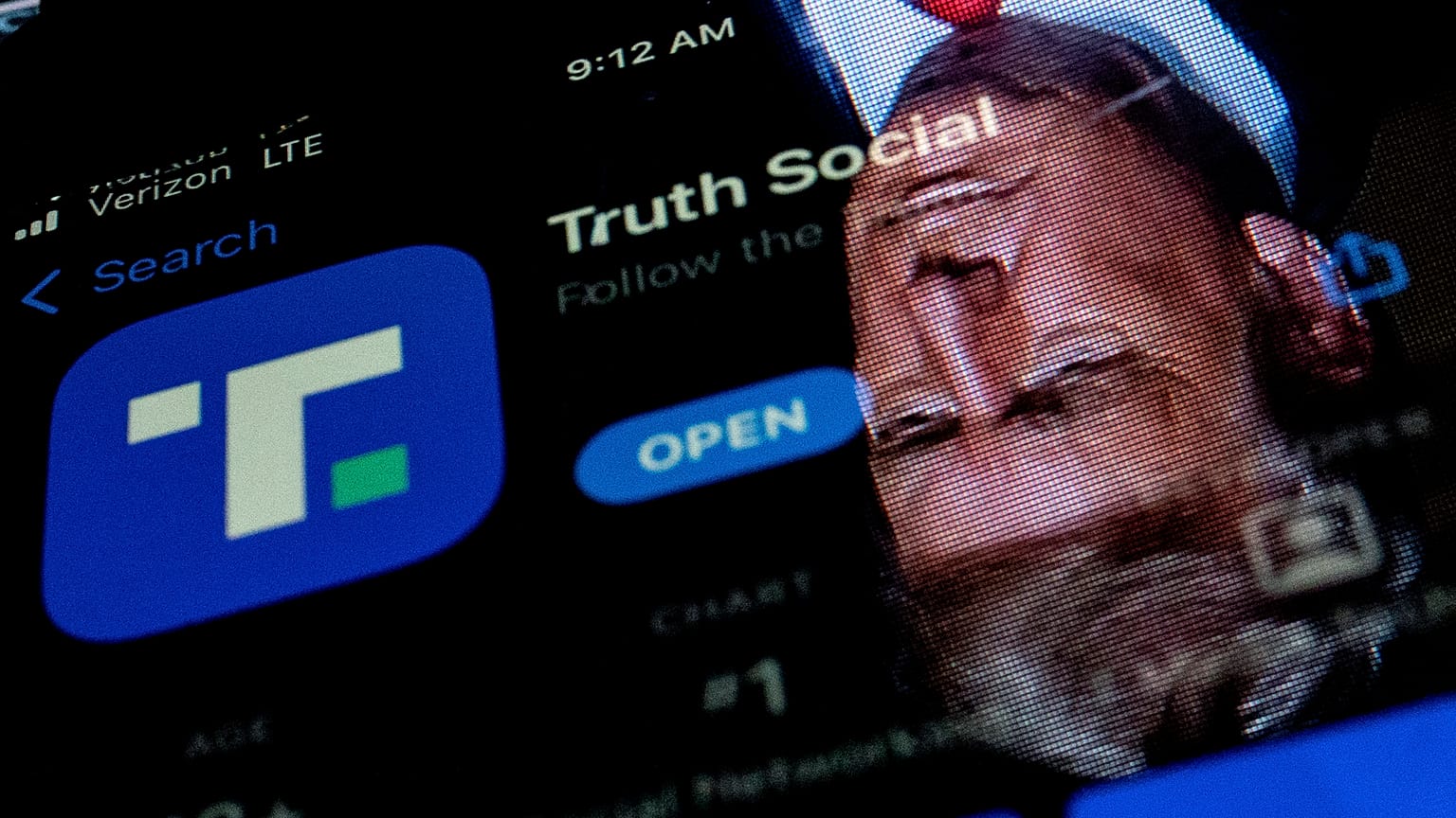Donald Trump lance "son" réseau social, mais n'est pas Twitter qui veut... 