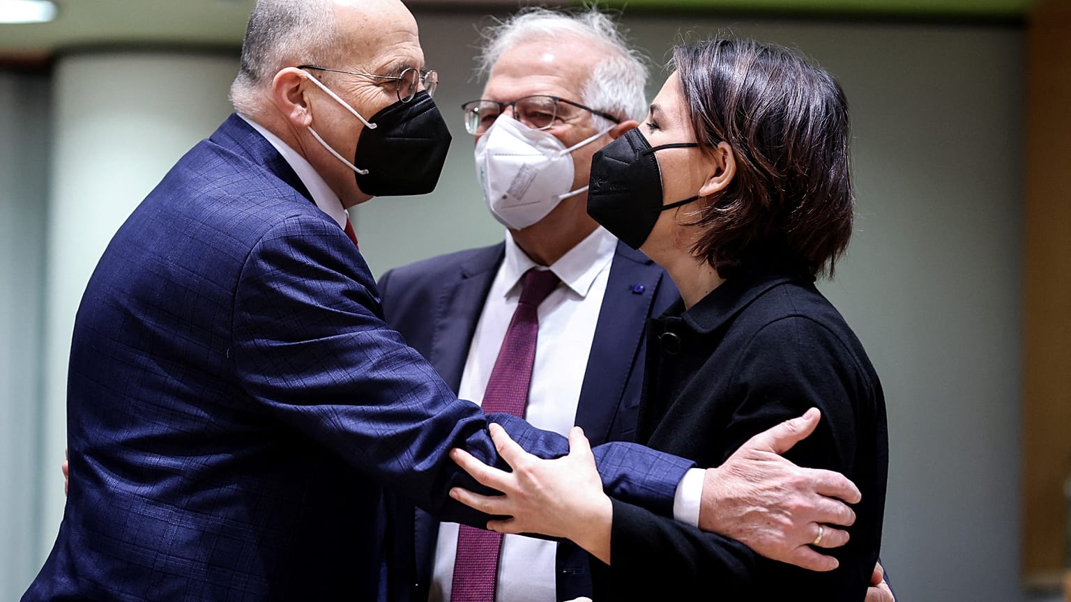 Ετοιμάζει κυρώσεις εναντίον της Ρωσίας η ΕΕ - Ζ. Μπορέλ: Θα απαντήσουμε άμεσα 